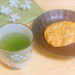 幸せ和風おやつ♪お煎餅と緑茶✧˖°